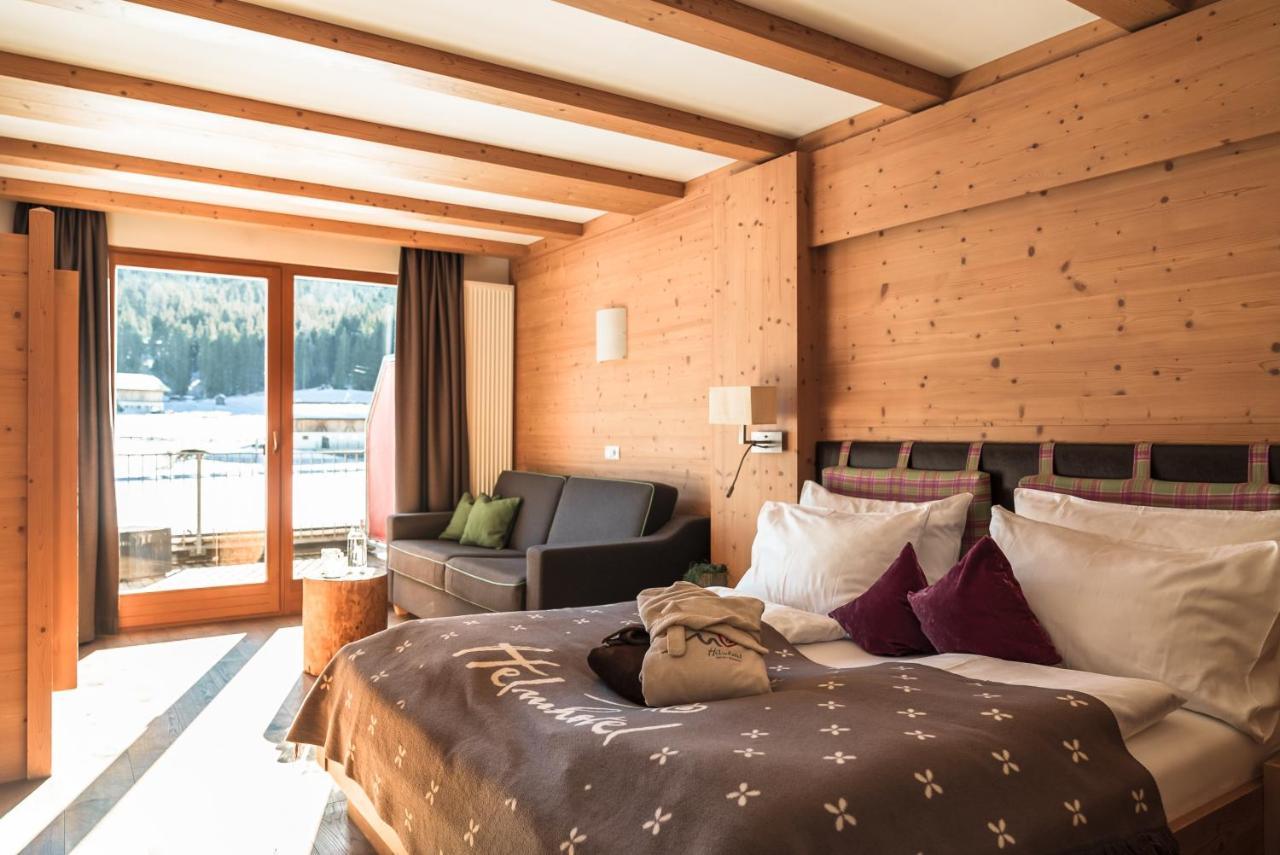 Helmhotel Innichen Buitenkant foto