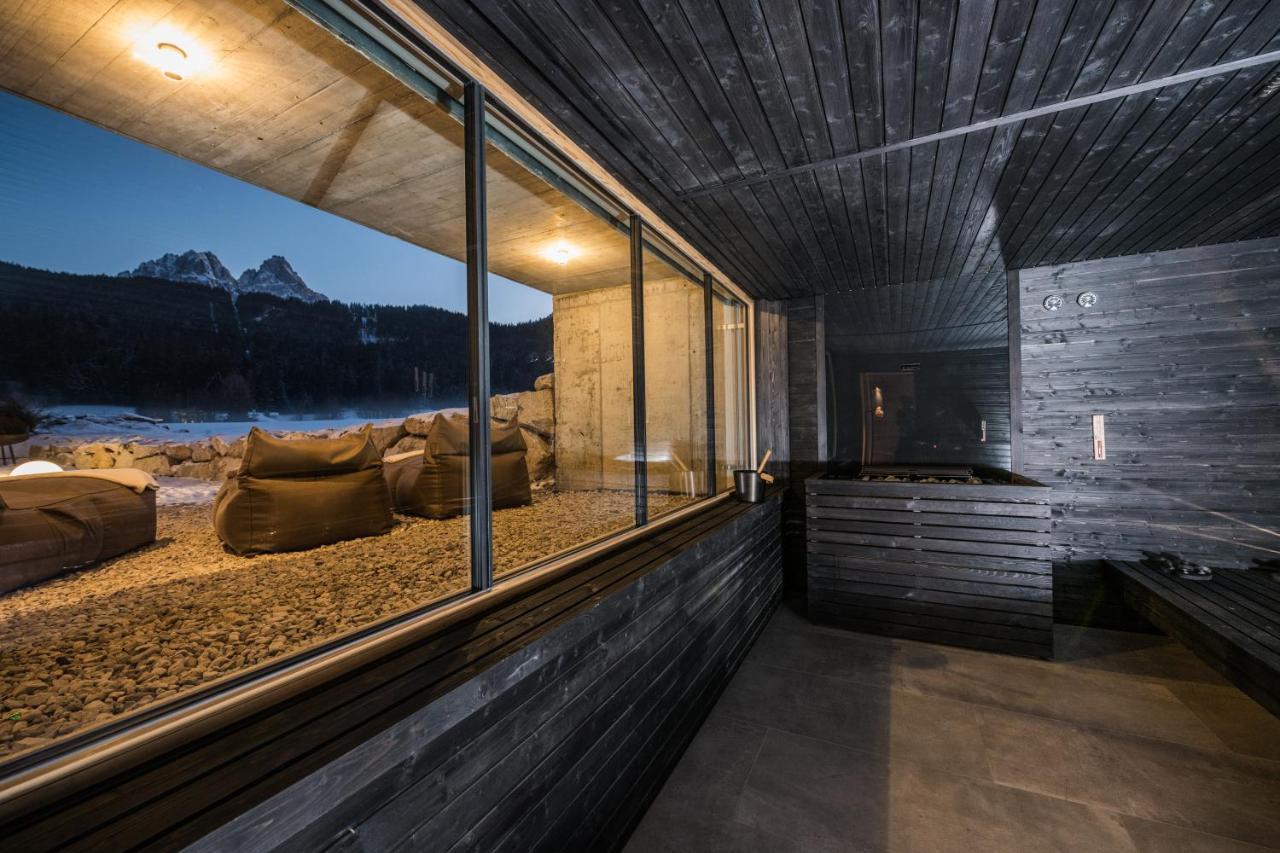 Helmhotel Innichen Buitenkant foto