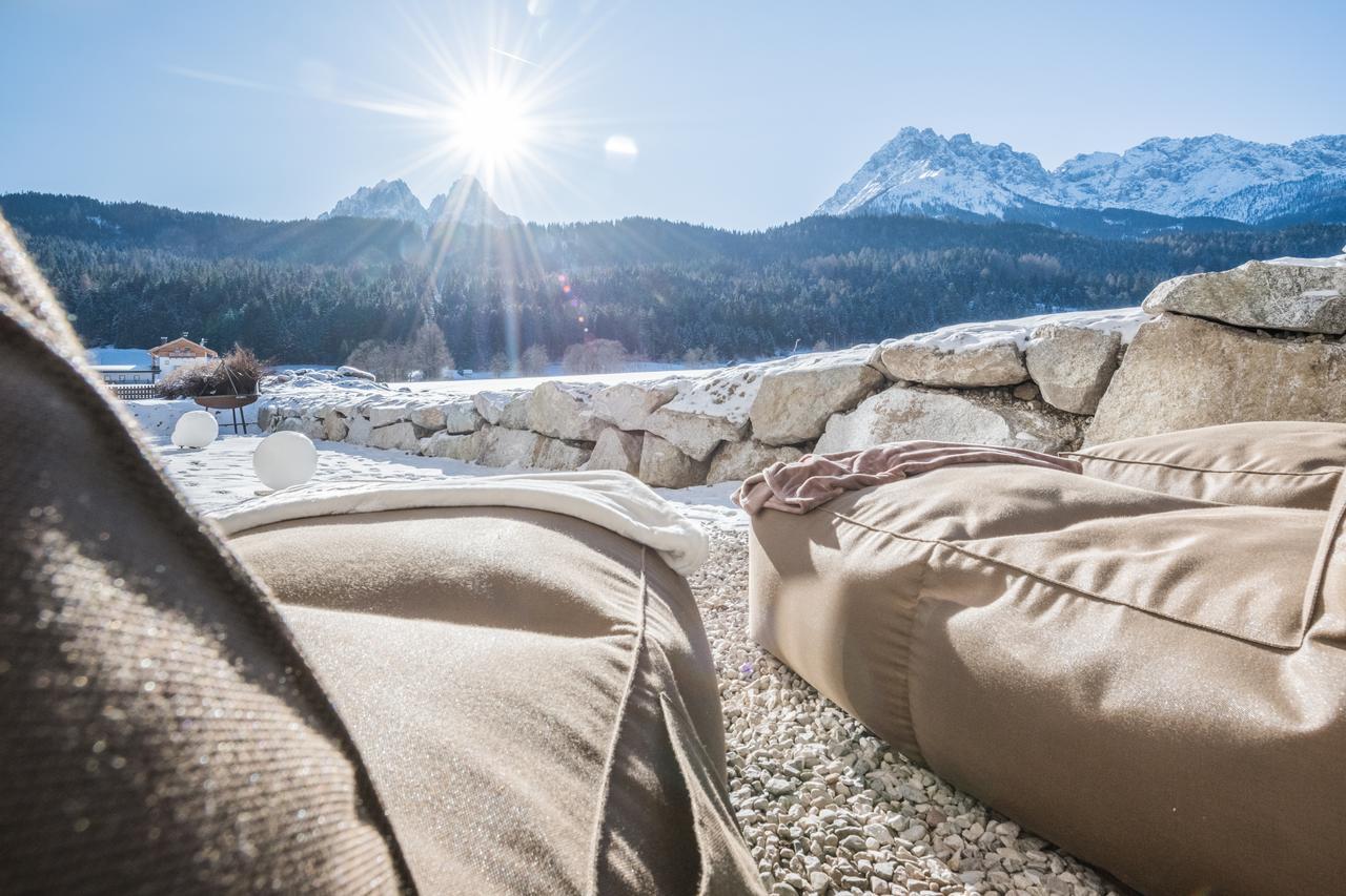 Helmhotel Innichen Buitenkant foto