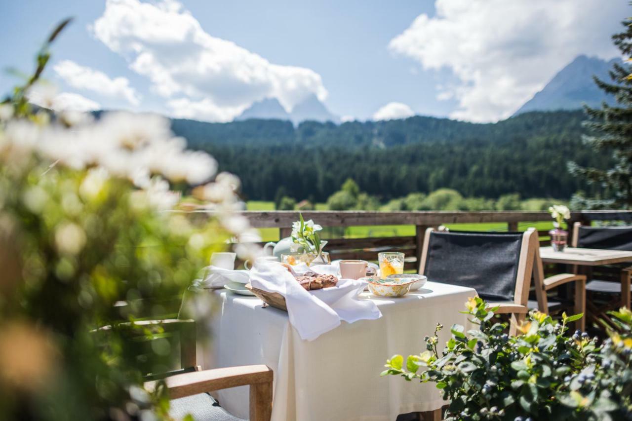 Helmhotel Innichen Buitenkant foto