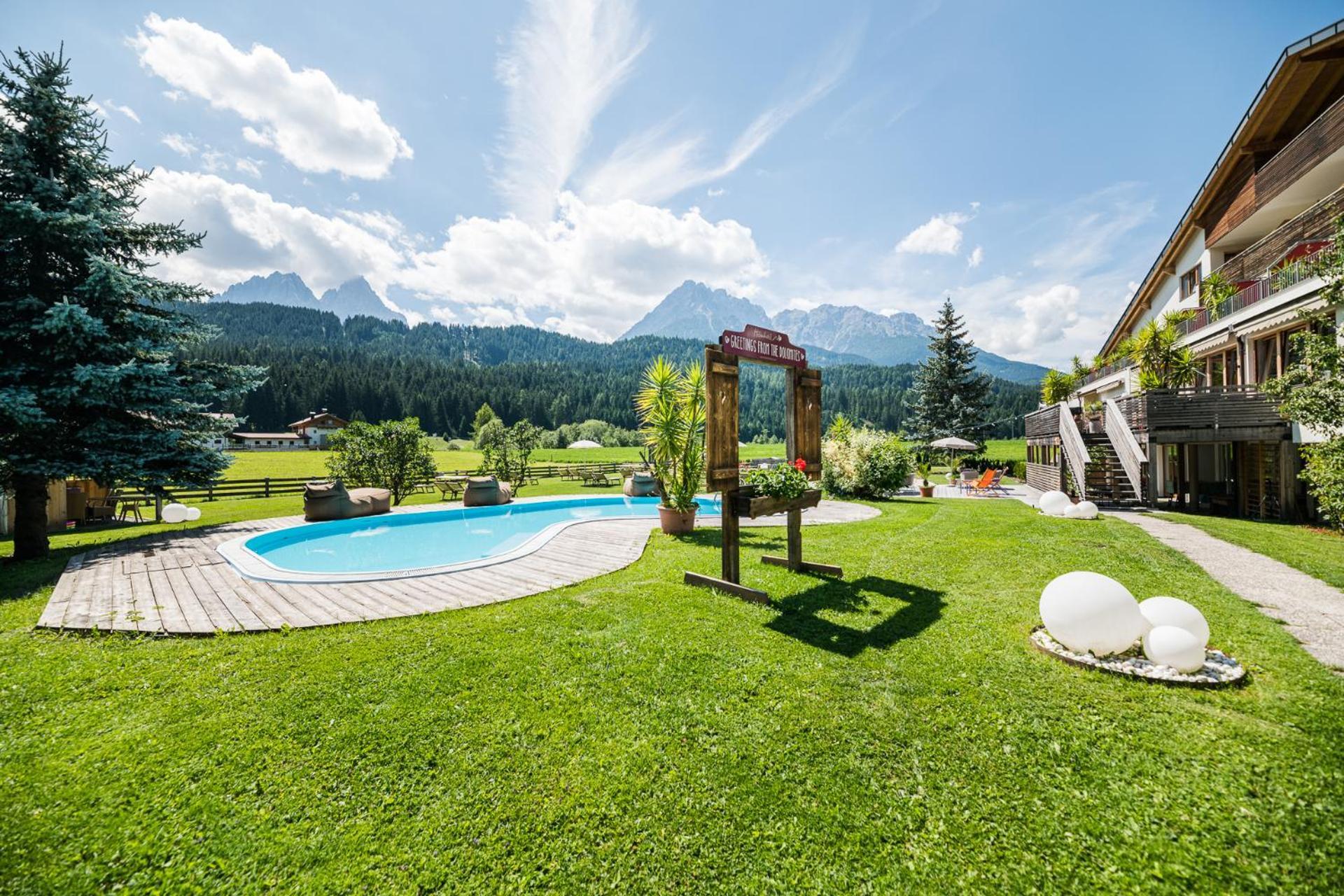 Helmhotel Innichen Buitenkant foto